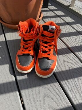 Nike Kids High-Top Sneakers in Orange and Black